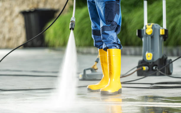 Best Garage Pressure Washing  in Larkfield Wikiup, CA